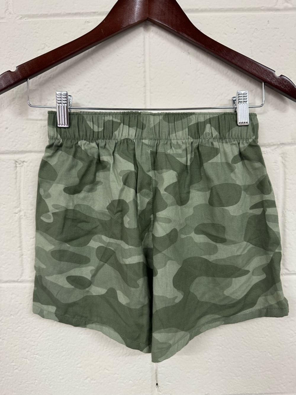 Women’s wild fable Green Camo Elastic Waist PJ Shorts - Picture 2 of 5